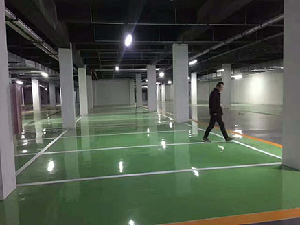 地下車(chē)庫(kù)驗(yàn)收完工